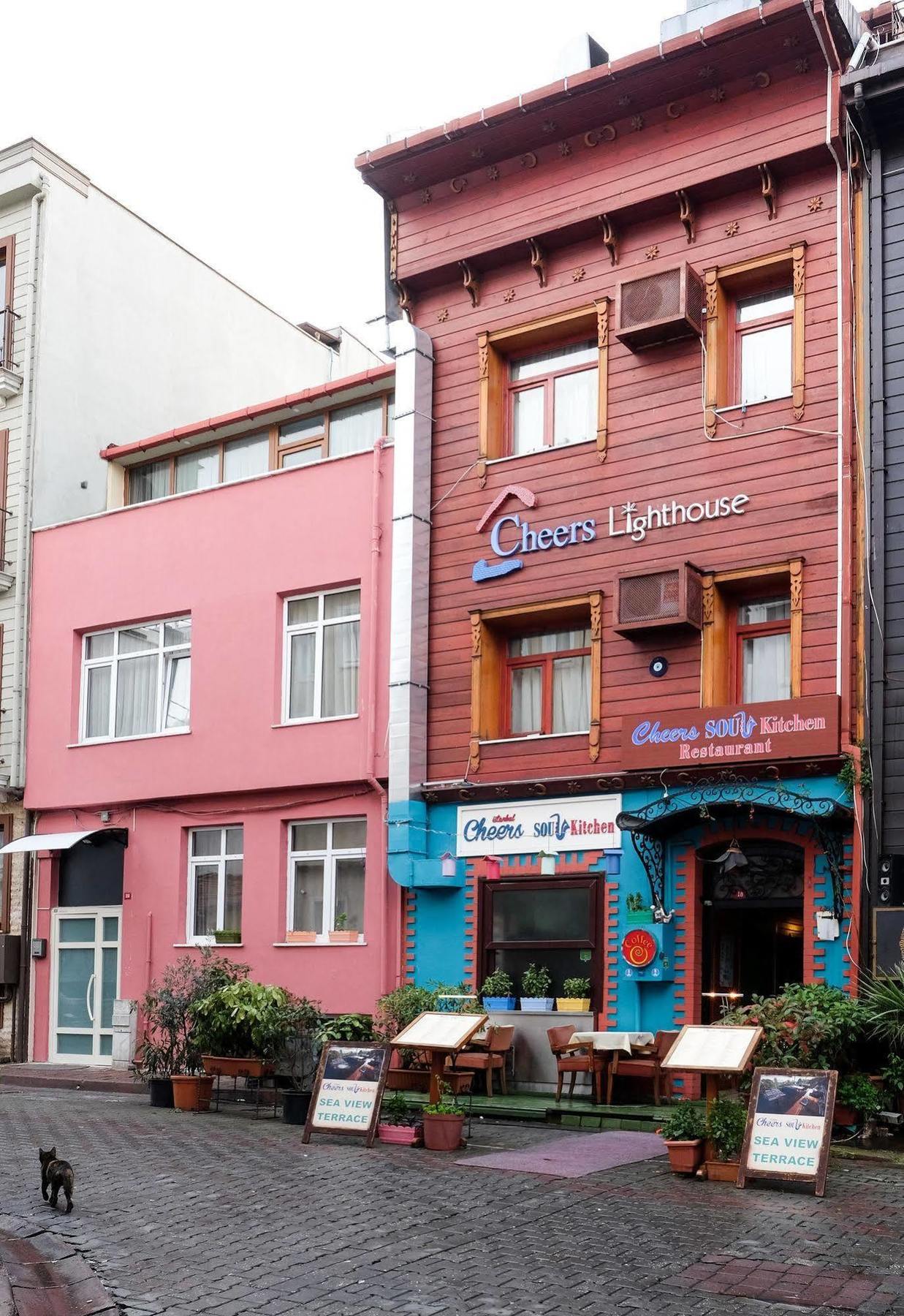 Cheers Lighthouse Hostel Istanbul Exterior photo